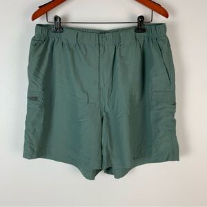 Columbia Shorts Womens 1X 5.5” Inseam Green Zipper Hiking Lightweight Quick Dry